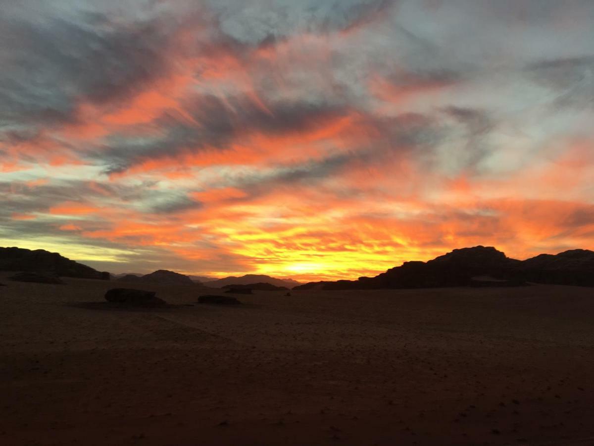 Sand And Stone Camp - Wadi Rum Desert 外观 照片