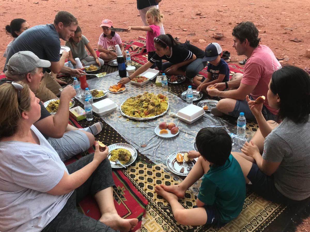 Sand And Stone Camp - Wadi Rum Desert 外观 照片